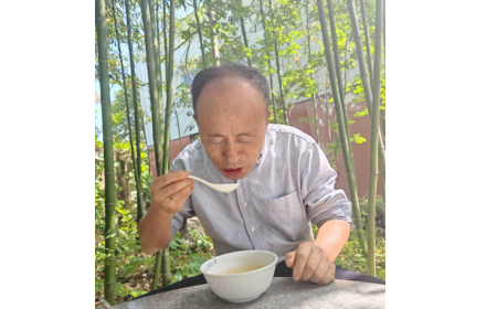 2025 健康飲食趨勢(shì)：天然食材成主流，隨州葛根粉走進(jìn)老年人餐桌