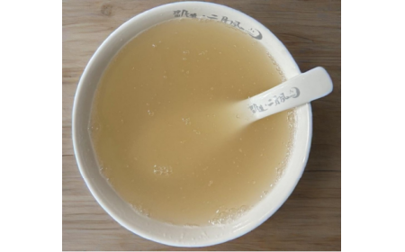 葛粉沖調(diào)新手必看！告別“白色尷尬”，一碗晶瑩剔透的有機野生葛根粉是這樣沖出來的！
